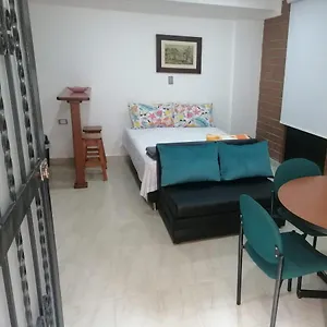 Apartaestudio Cerca Metro Apartamento